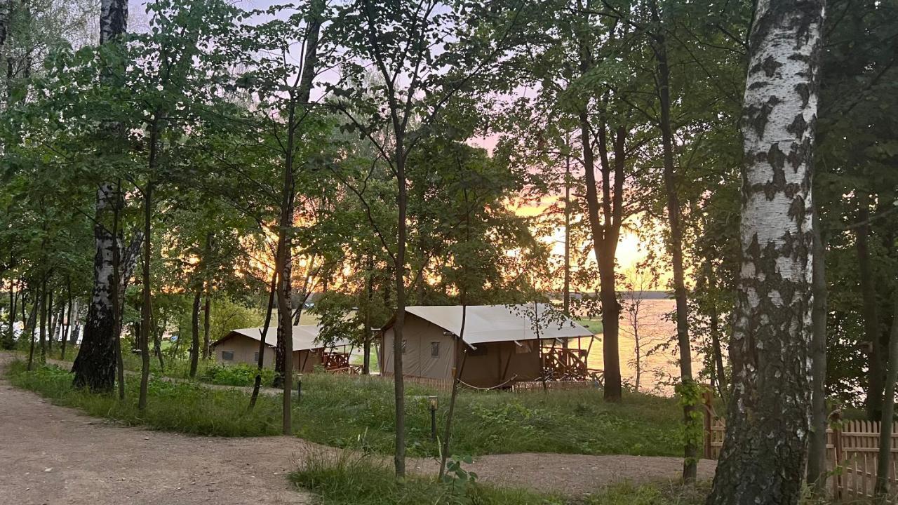 Wioska Wakacyjna Glamila Hotell Sterławki Wielkie Exteriör bild