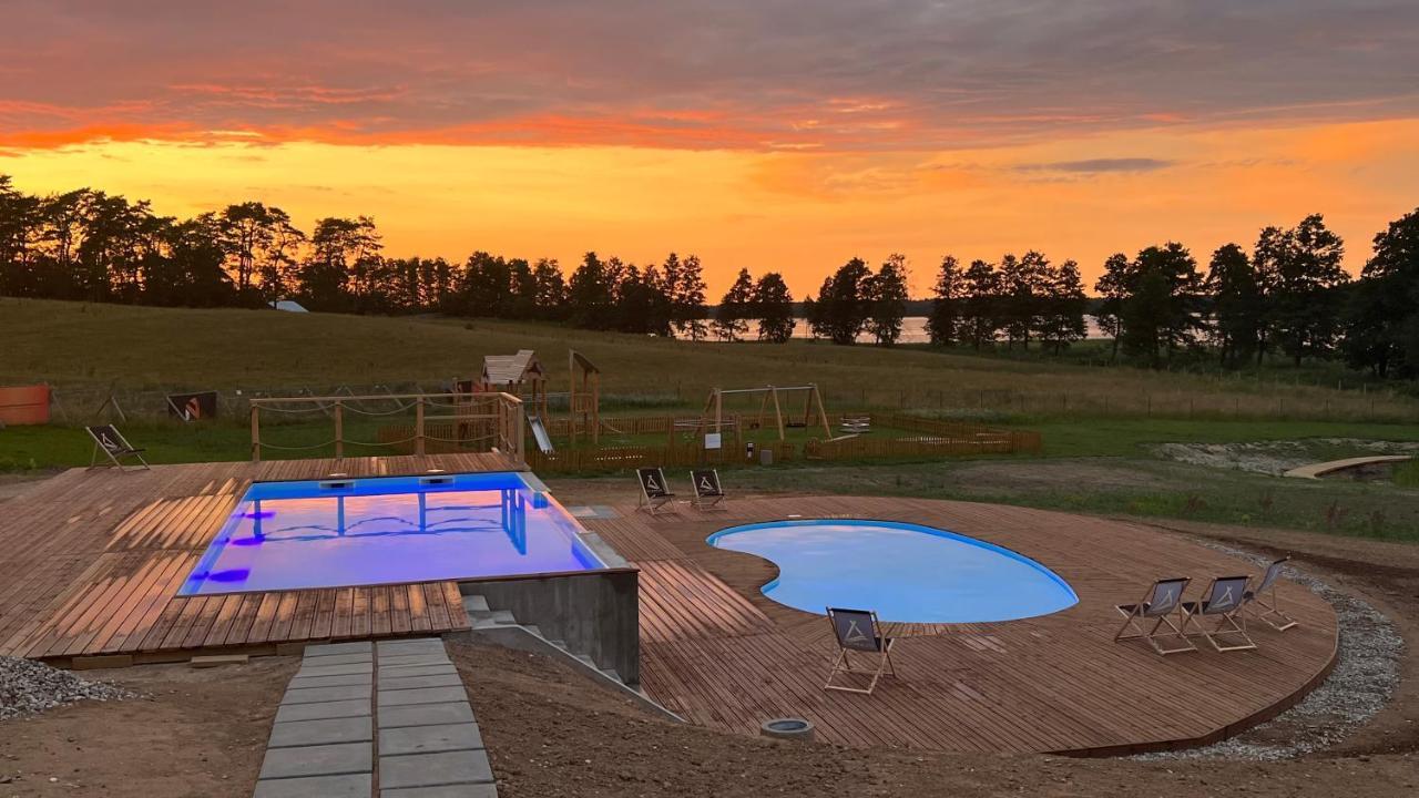 Wioska Wakacyjna Glamila Hotell Sterławki Wielkie Exteriör bild